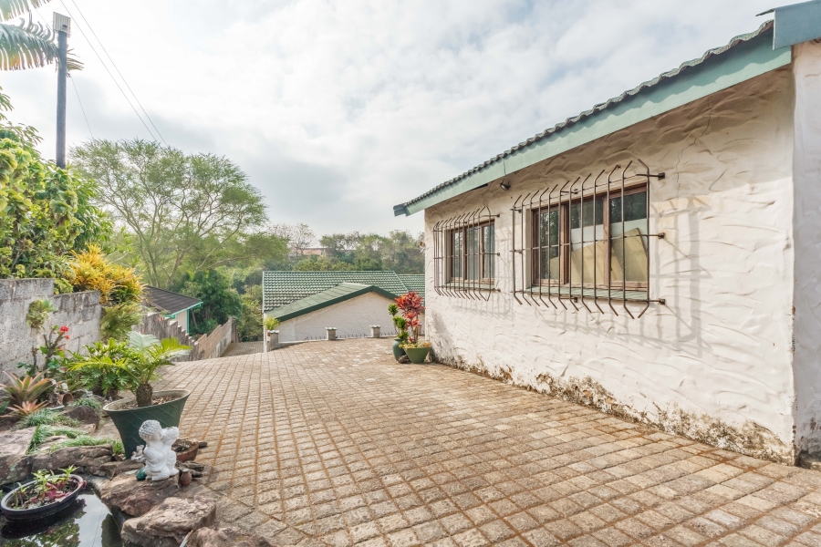11 Bedroom Property for Sale in Escombe KwaZulu-Natal