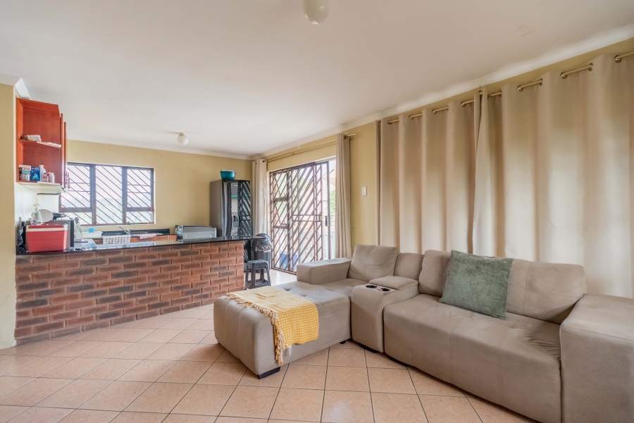 11 Bedroom Property for Sale in Escombe KwaZulu-Natal