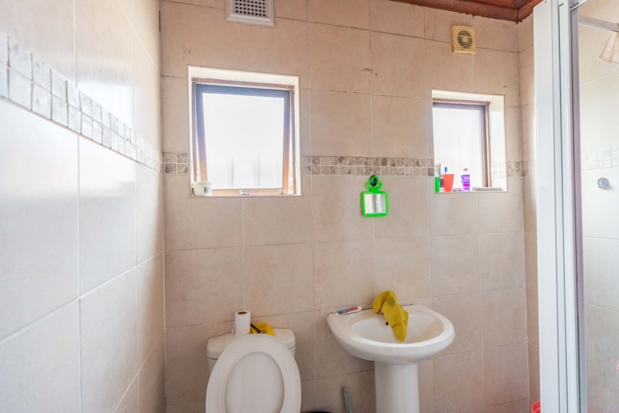 11 Bedroom Property for Sale in Escombe KwaZulu-Natal