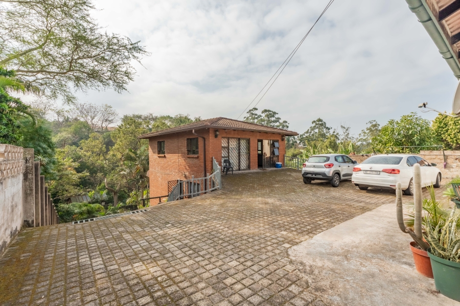 11 Bedroom Property for Sale in Escombe KwaZulu-Natal