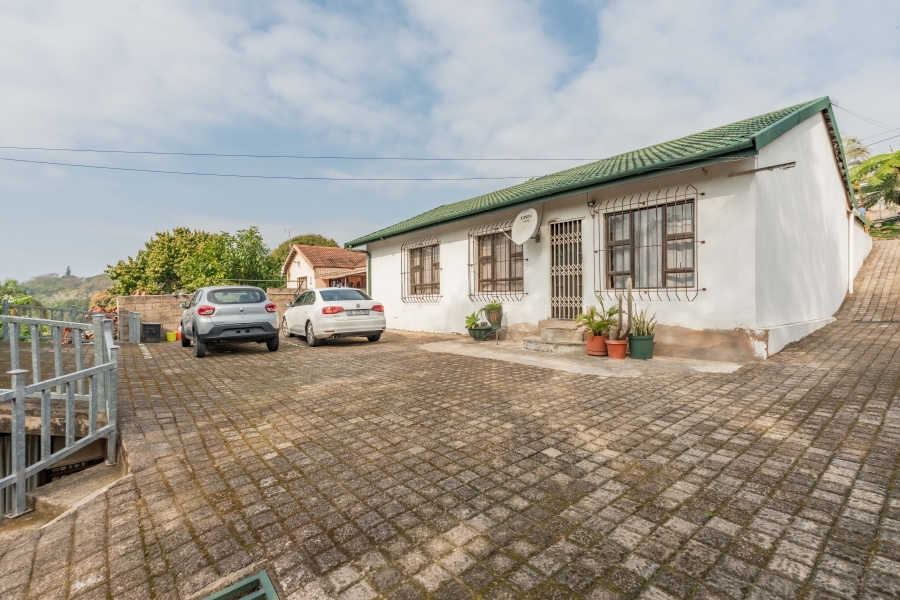 11 Bedroom Property for Sale in Escombe KwaZulu-Natal