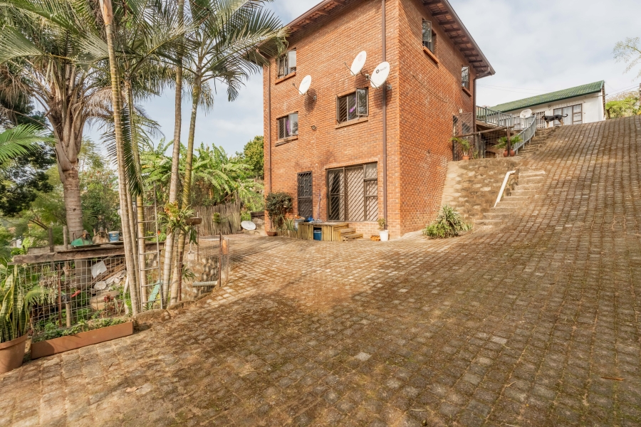 11 Bedroom Property for Sale in Escombe KwaZulu-Natal