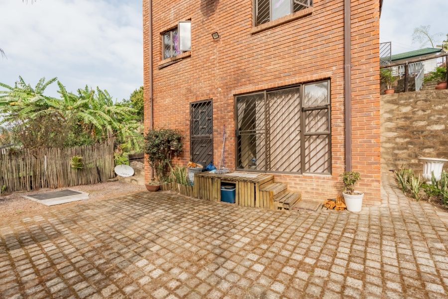 11 Bedroom Property for Sale in Escombe KwaZulu-Natal
