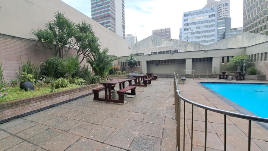 1 Bedroom Property for Sale in Durban Central KwaZulu-Natal