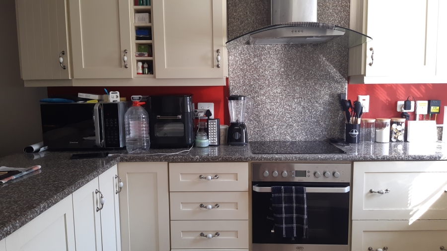To Let 2 Bedroom Property for Rent in Amanzimtoti KwaZulu-Natal
