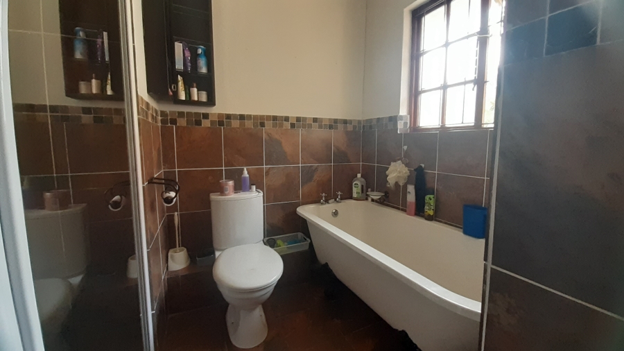 To Let 2 Bedroom Property for Rent in Amanzimtoti KwaZulu-Natal