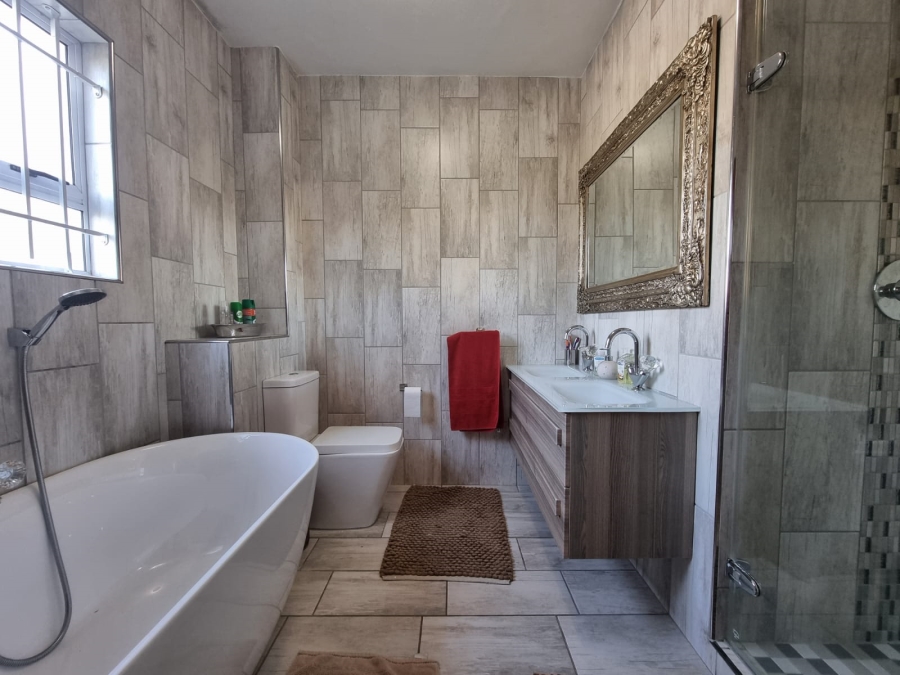 3 Bedroom Property for Sale in Shakas Rock KwaZulu-Natal