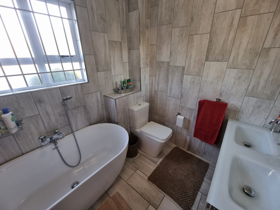 3 Bedroom Property for Sale in Shakas Rock KwaZulu-Natal
