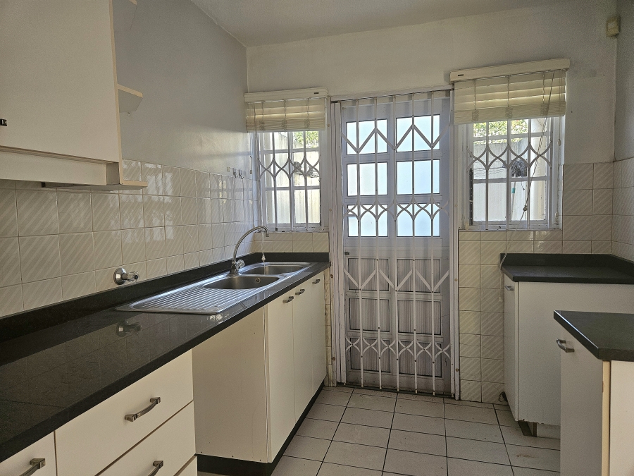 2 Bedroom Property for Sale in Sherwood KwaZulu-Natal
