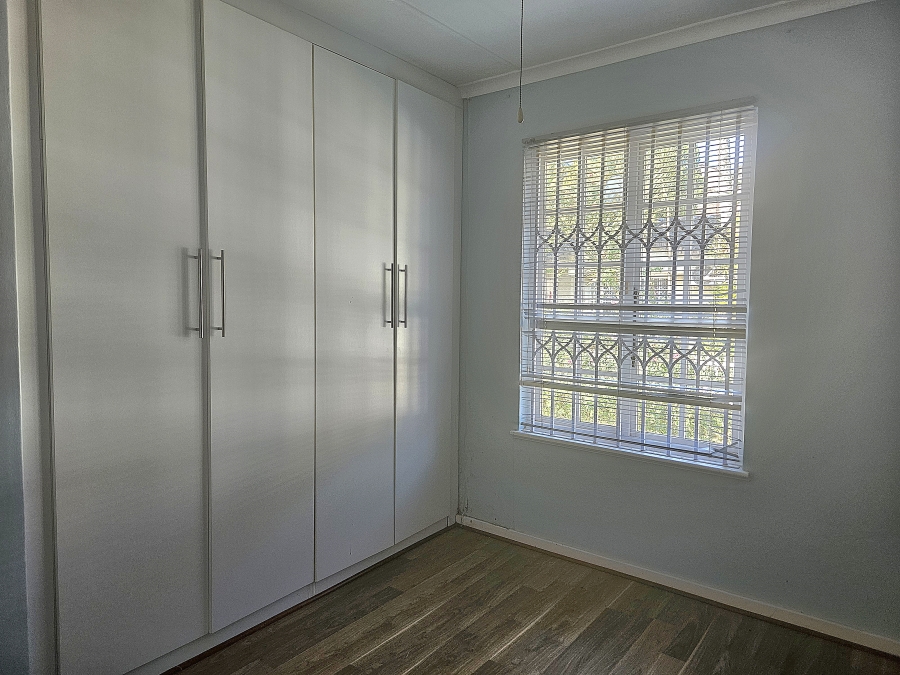 2 Bedroom Property for Sale in Sherwood KwaZulu-Natal