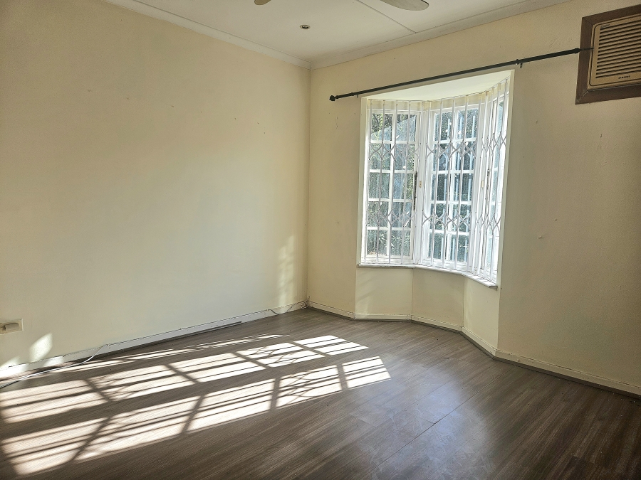 2 Bedroom Property for Sale in Sherwood KwaZulu-Natal