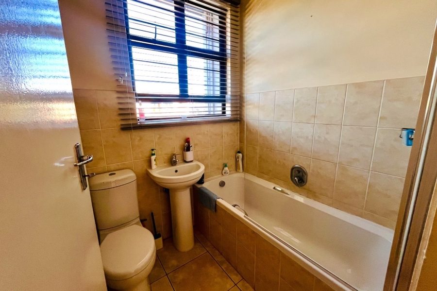 3 Bedroom Property for Sale in Glenwood KwaZulu-Natal