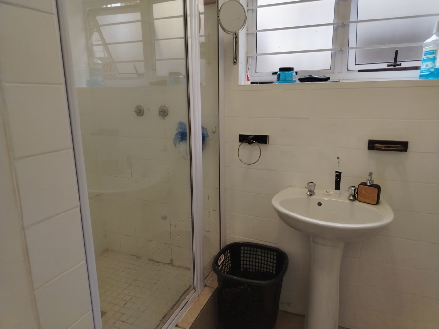 5 Bedroom Property for Sale in Umbilo KwaZulu-Natal