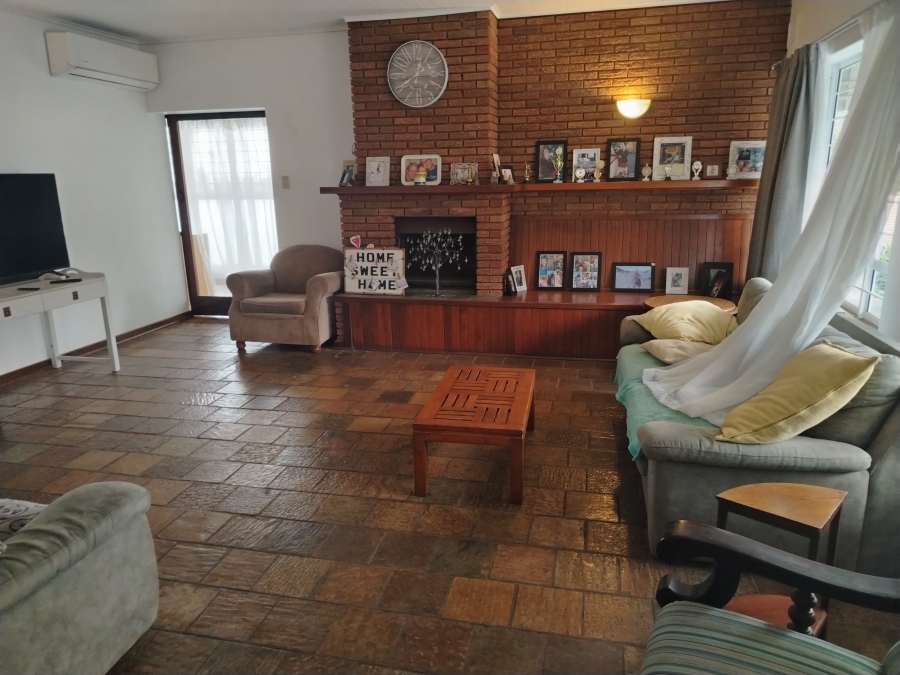 5 Bedroom Property for Sale in Umbilo KwaZulu-Natal