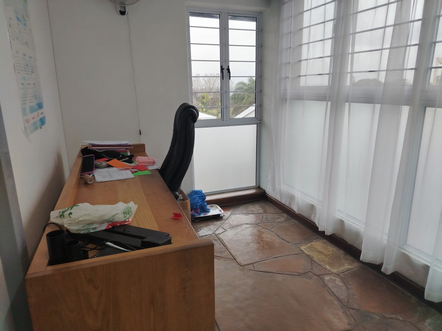 5 Bedroom Property for Sale in Umbilo KwaZulu-Natal