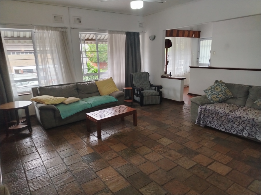 5 Bedroom Property for Sale in Umbilo KwaZulu-Natal