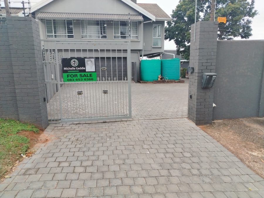 5 Bedroom Property for Sale in Umbilo KwaZulu-Natal
