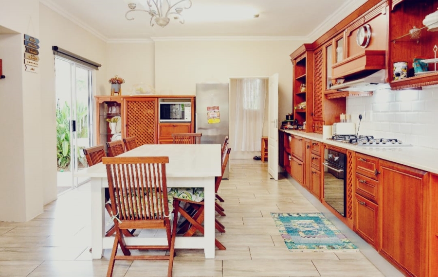 6 Bedroom Property for Sale in Scottsville KwaZulu-Natal