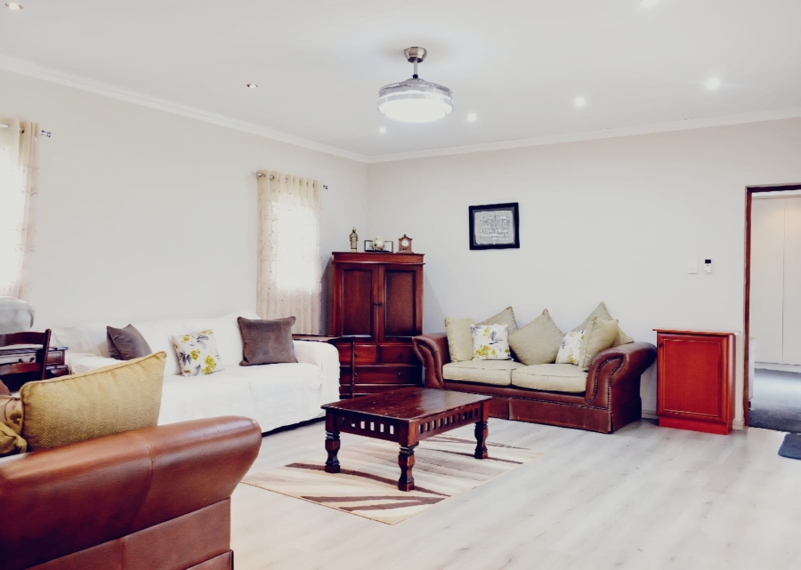6 Bedroom Property for Sale in Scottsville KwaZulu-Natal