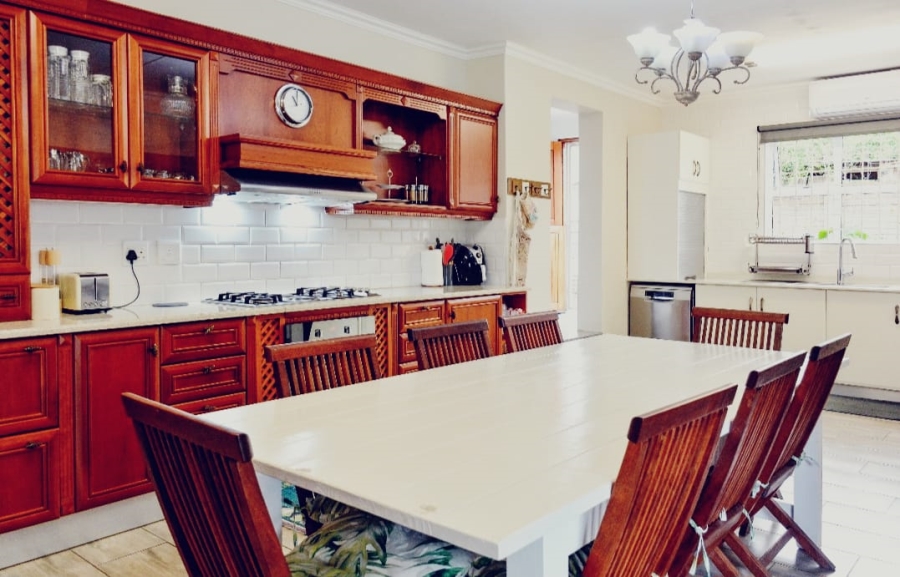 6 Bedroom Property for Sale in Scottsville KwaZulu-Natal