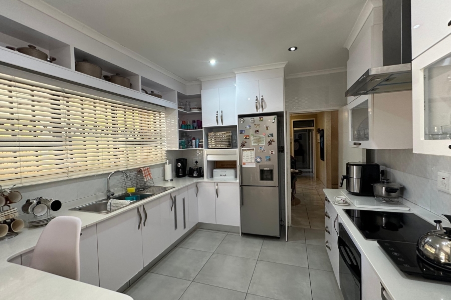 3 Bedroom Property for Sale in Amajuba Park KwaZulu-Natal