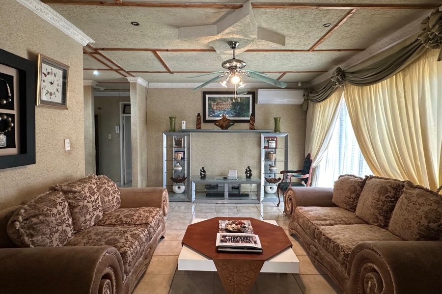 3 Bedroom Property for Sale in Amajuba Park KwaZulu-Natal