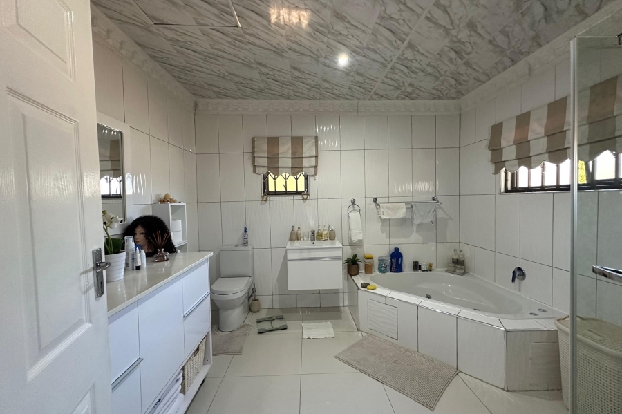 3 Bedroom Property for Sale in Amajuba Park KwaZulu-Natal