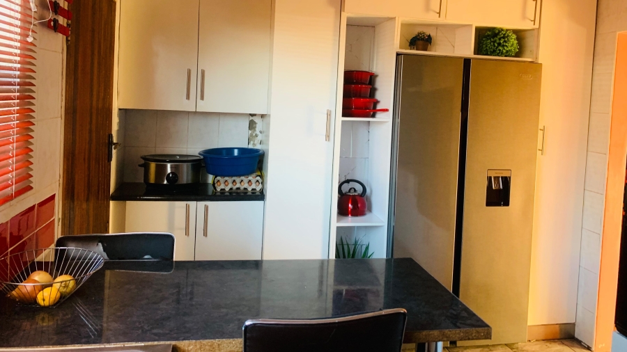 3 Bedroom Property for Sale in Acaciaville KwaZulu-Natal