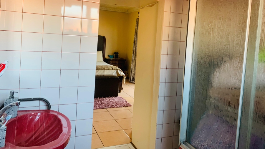 3 Bedroom Property for Sale in Acaciaville KwaZulu-Natal