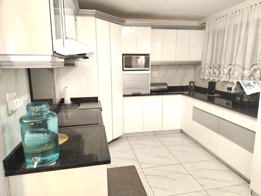 3 Bedroom Property for Sale in Newlands West KwaZulu-Natal