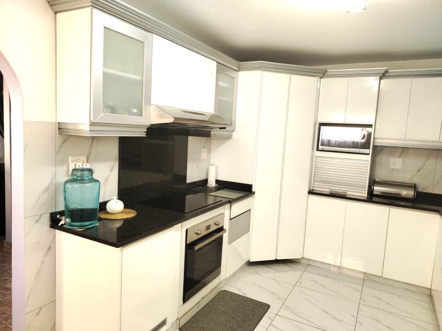 3 Bedroom Property for Sale in Newlands West KwaZulu-Natal