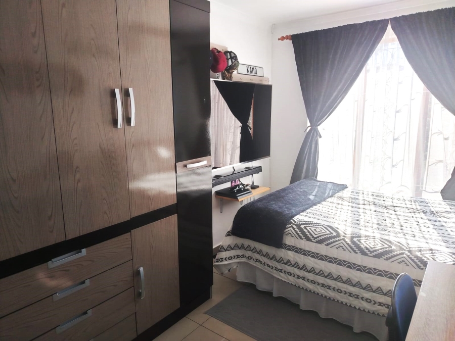 3 Bedroom Property for Sale in Newlands West KwaZulu-Natal