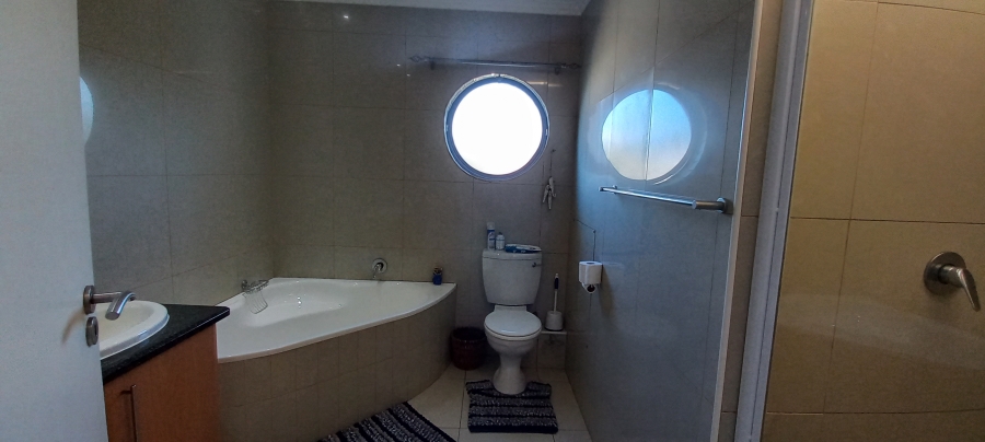4 Bedroom Property for Sale in Manaba Beach KwaZulu-Natal
