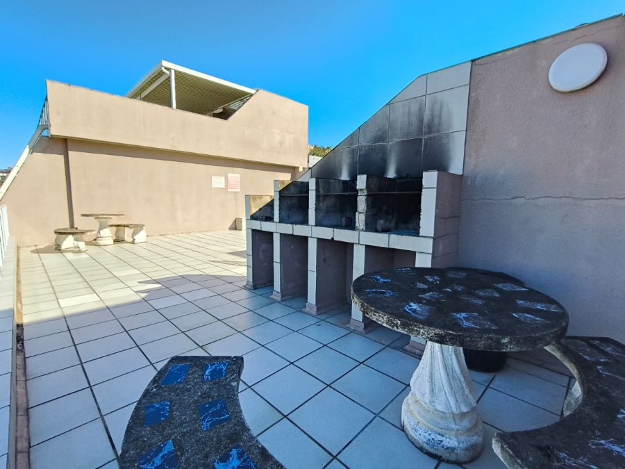 To Let 2 Bedroom Property for Rent in Margate Beach KwaZulu-Natal