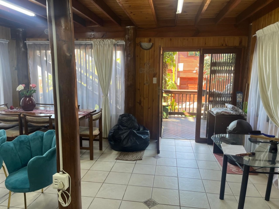 3 Bedroom Property for Sale in Southport KwaZulu-Natal