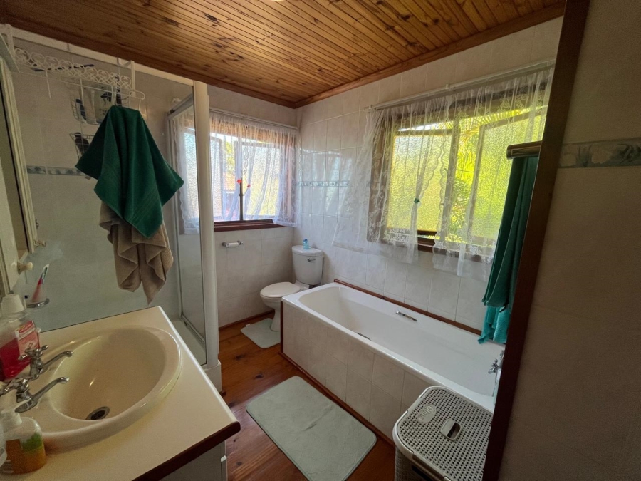 3 Bedroom Property for Sale in Southport KwaZulu-Natal