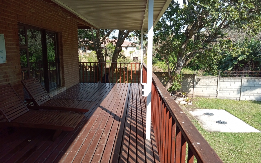 5 Bedroom Property for Sale in Leisure Bay KwaZulu-Natal