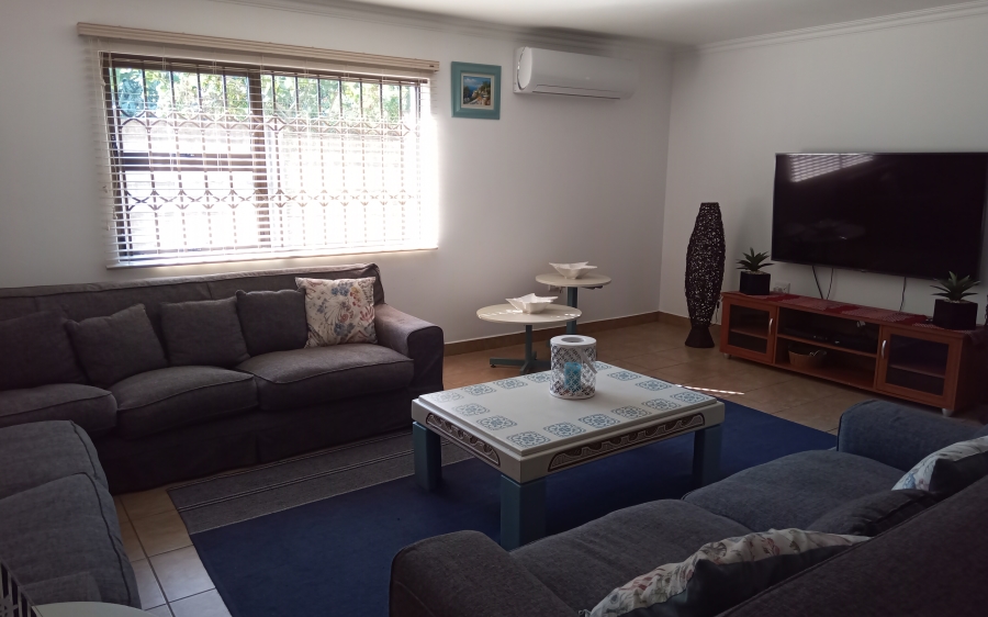 5 Bedroom Property for Sale in Leisure Bay KwaZulu-Natal
