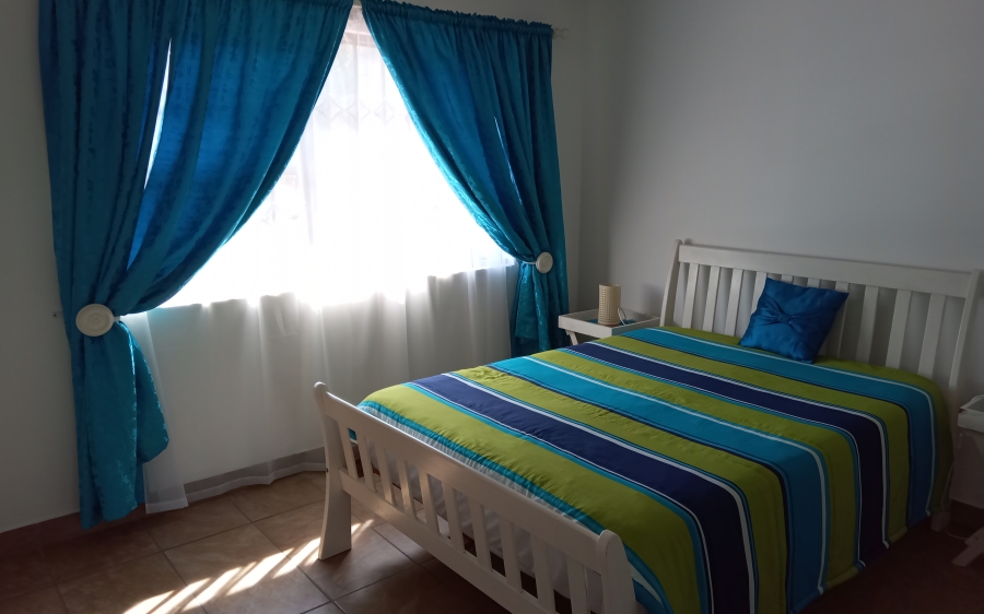 5 Bedroom Property for Sale in Leisure Bay KwaZulu-Natal