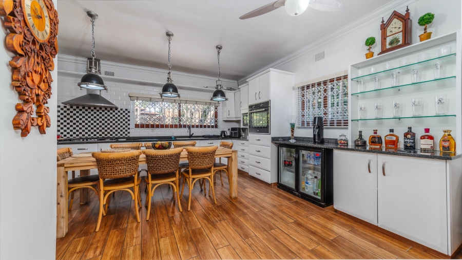 9 Bedroom Property for Sale in Ballito Central KwaZulu-Natal