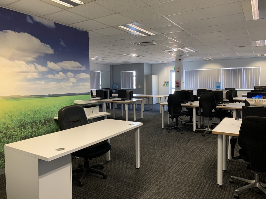 To Let commercial Property for Rent in Mount Edgecombe KwaZulu-Natal