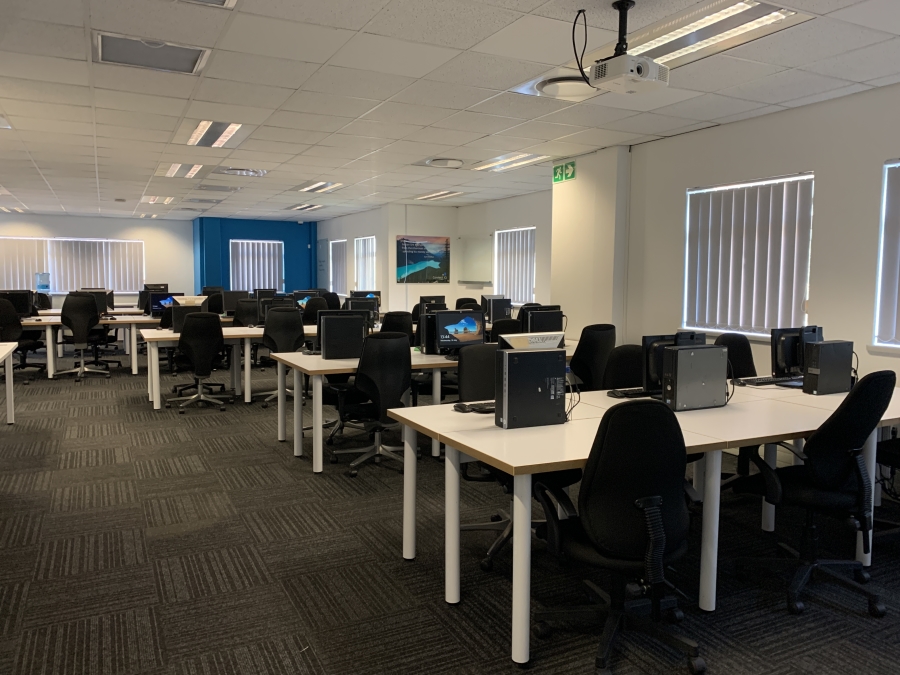 To Let commercial Property for Rent in Mount Edgecombe KwaZulu-Natal