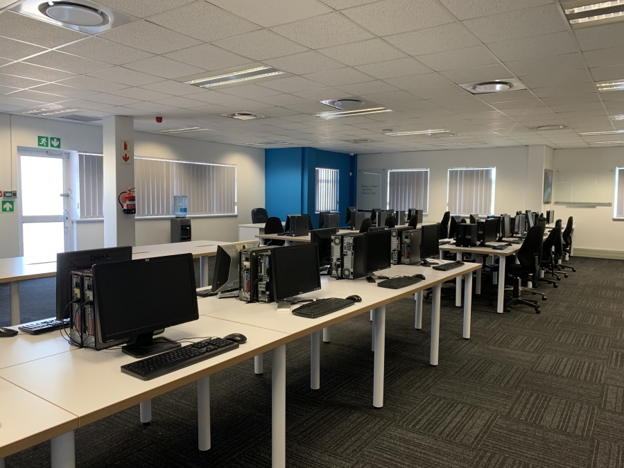 To Let commercial Property for Rent in Mount Edgecombe KwaZulu-Natal