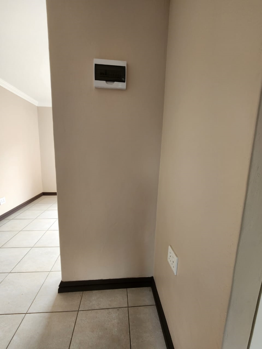 To Let 1 Bedroom Property for Rent in Waterfall KwaZulu-Natal