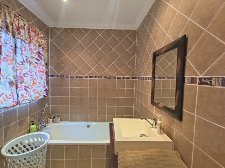 3 Bedroom Property for Sale in Meer En See KwaZulu-Natal