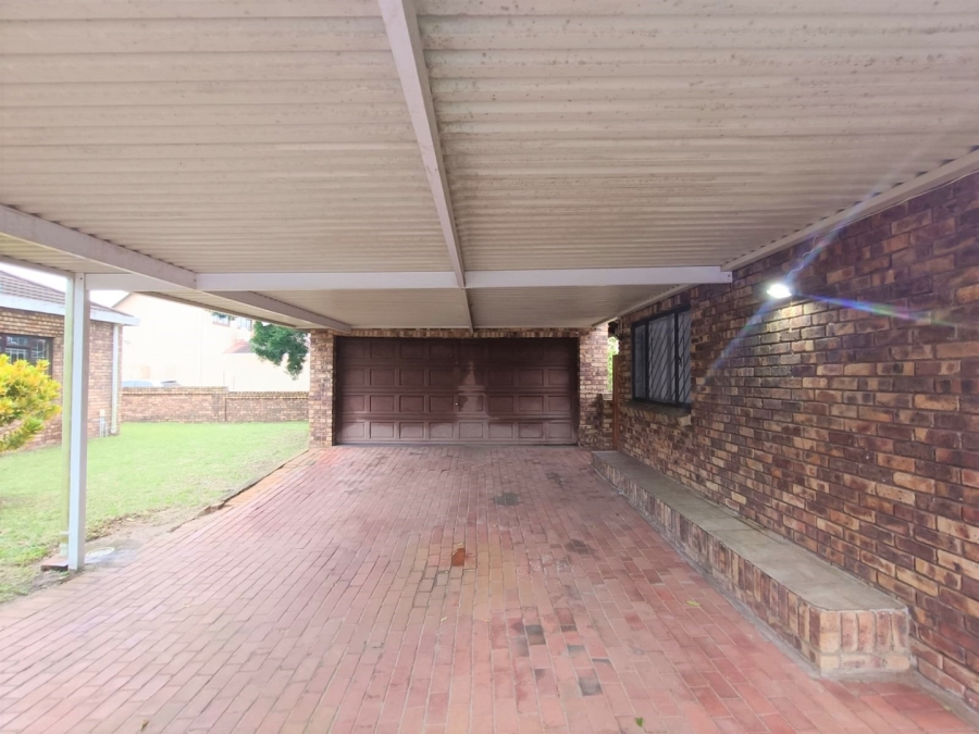 3 Bedroom Property for Sale in Meer En See KwaZulu-Natal