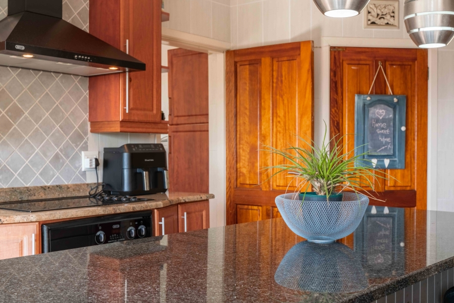 3 Bedroom Property for Sale in Kloof KwaZulu-Natal