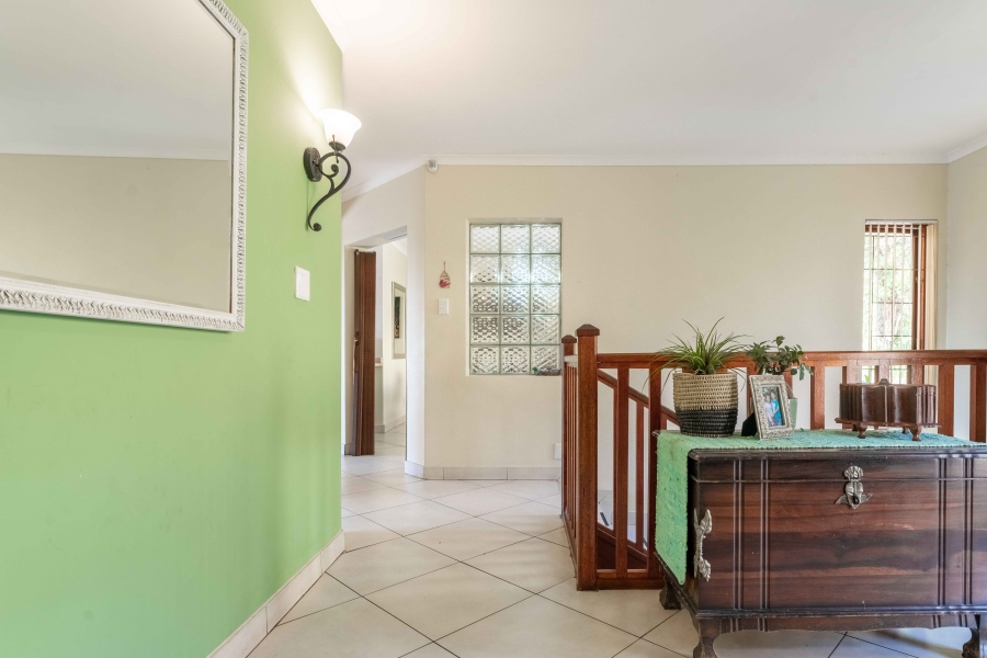 3 Bedroom Property for Sale in Kloof KwaZulu-Natal
