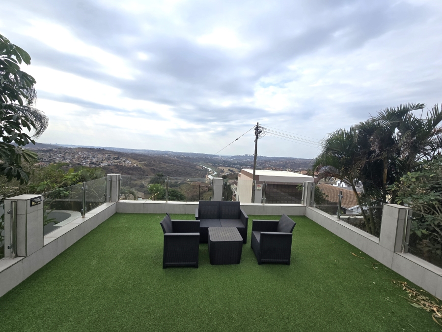6 Bedroom Property for Sale in Reservoir Hills KwaZulu-Natal