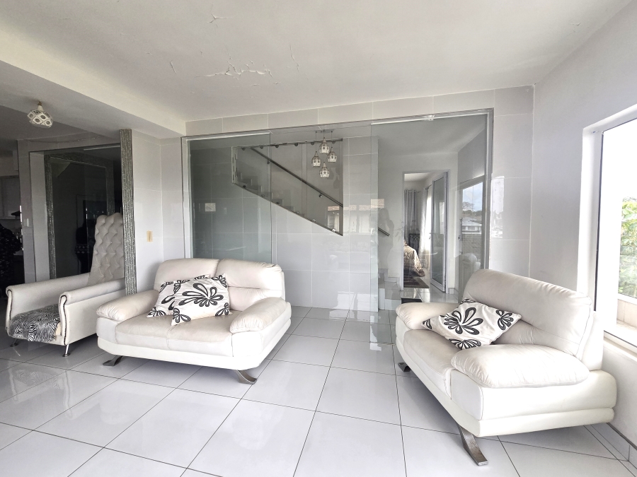 6 Bedroom Property for Sale in Reservoir Hills KwaZulu-Natal